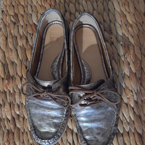 FRYE Leather gold boat shoes size 6.5 - Picture 3 of 12